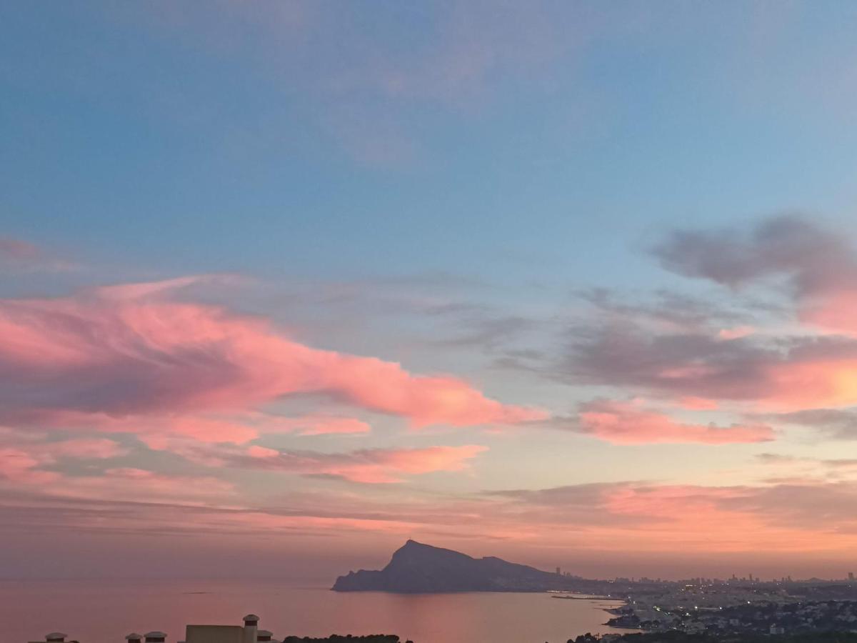 Wonderful Seaviews Only Adults Apartment Altea Luaran gambar